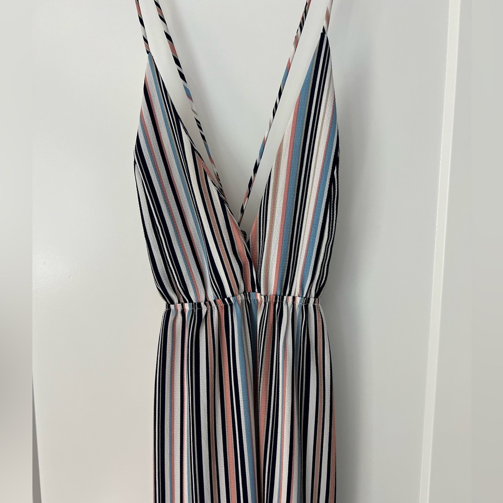 Colorful maxi dress with side slits, backless and adjustable straps